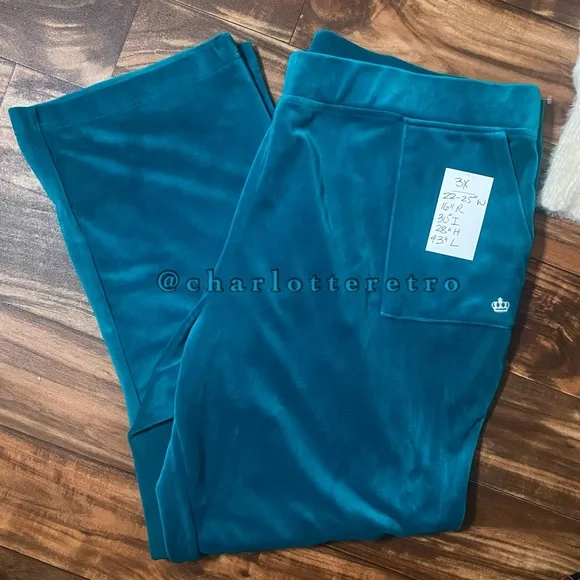 Juicy Couture • Turquoise Velour Tracksuit • 3X - Picture 6 of 9